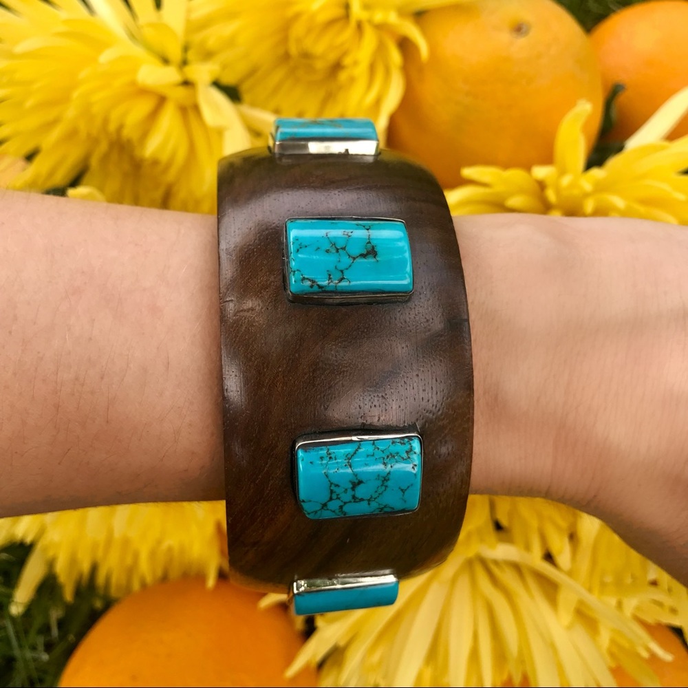 Wooden & genuine turquoise bangle from Asia